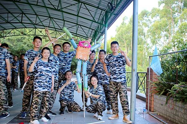 《創(chuàng)意木偶》