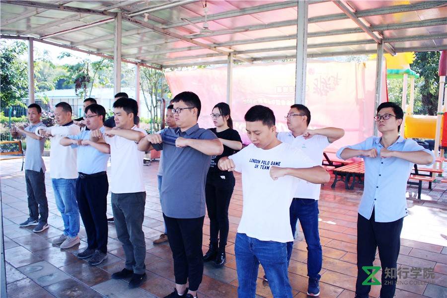 戶外團建 戶外拓展培訓(xùn) 拓展訓(xùn)練 拓展團建培訓(xùn) (12).jpg