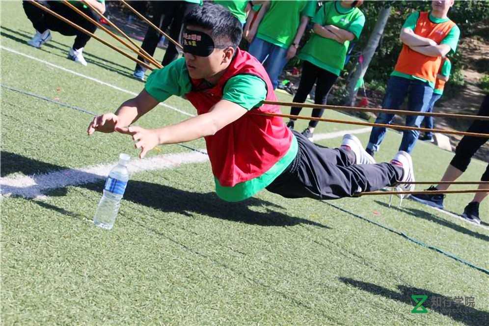 雷區(qū)取水.jpg 雷區(qū)取水.jpg