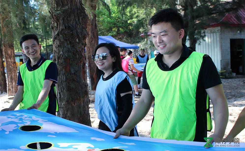 深圳科電貿(mào)易巽寮灣團(tuán)建環(huán)游世界.jpg 深圳科電貿(mào)易巽寮灣團(tuán)建環(huán)游世界.jpg