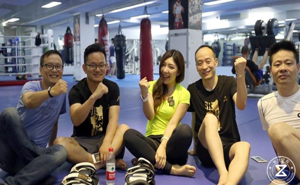 拳王爭霸、拳擊團建、運動團建、專業(yè)企業(yè)團建公司 (4).jpg