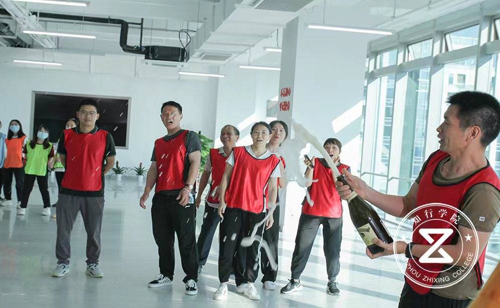 ，惠州知行拓展活動惠州共筑未來城，惠州華貿(mào)物業(yè)共筑未來城團(tuán)建，惠州知行共筑未來城拓展活動 知行學(xué)院拓展團(tuán)建，.jpg