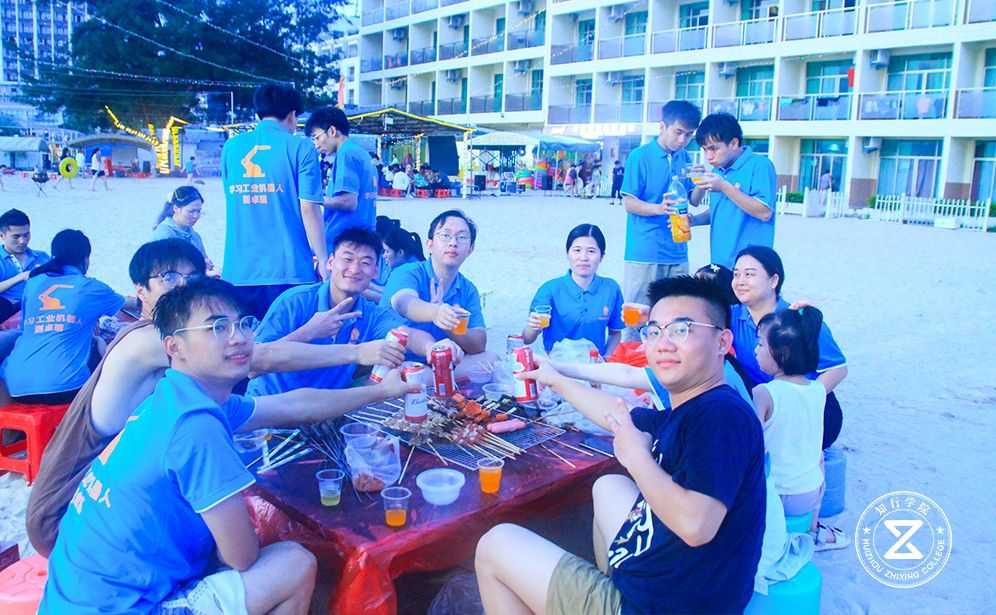 巽寮灣公司團(tuán)建-海邊燒烤2.jpg 巽寮灣公司團(tuán)建-海邊燒烤2.jpg