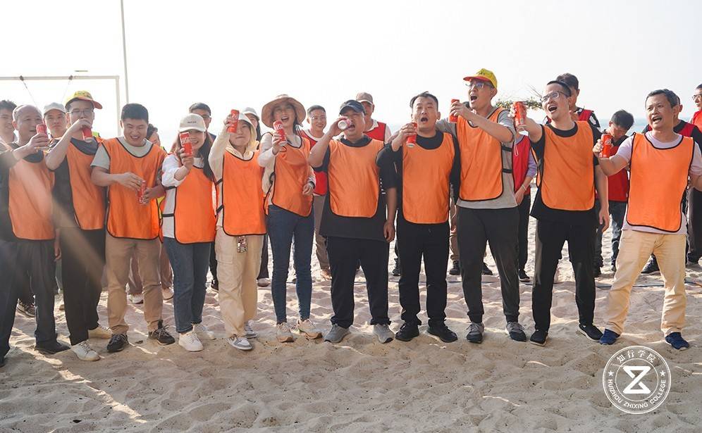 巽寮灣團(tuán)建—冠軍隊(duì).jpg 巽寮灣團(tuán)建—冠軍隊(duì).jpg