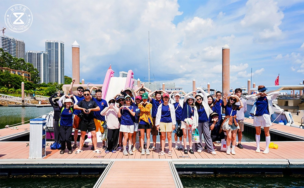 世連貿(mào)易海灘團(tuán)建：海風(fēng)與激情，共繪團(tuán)隊(duì)新篇章